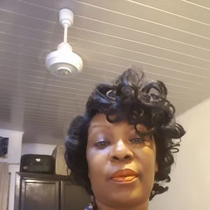 Meet your Posher, Helena